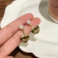 Luxurious gold heart earrings with white pearls and blue dripping glaze design - Honey Heart Style (MK1) / Brown Coffee