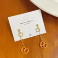 Orecchini a cuore dorati con ciondolo a forma di pretzel arancione per donne - Pendente di Pane (BR07)