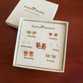 Set di sette paia di orecchini con forme carine di orsi e cuori in confezione regalo - Stile Cartone Animato Autunnale (CK96)