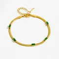 Elegantes vergoldetes Schlangenkette Armband mit fünf rechteckigen grünen Zirkonia - Grüner Zirkonia Goldenes Armband / Gold