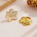 Details zu sechsblättrigen Blumenohrringen mit weißer Marmor-Emaille und Vergoldung - Weiß