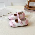 Pink and beige Mary Jane shoes for girls featuring a cute bear buckle and bow detail - EU 21 / Pink