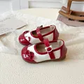 Fashionable red and white Mary Jane shoes for girls with cute bear buckles - EU 21 / Red