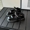 Scarpe Mary Jane bambina in pelle verniciata nera con fiocco di perle e zeppa - EU 26 / Nero