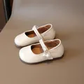Elegant cream Mary Jane shoes for girls with pearl buckle and soft rubber sole - EU 21 / Beige