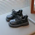 Klassieke zwarte leren kinderschoenen met veters en dikke antislip rubberen zolen voor kids - EU 26 / Vetersluiting Zwart
