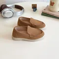 Klassische Wildleder-Loafer für Kleinkinder in Camel mit flexibler weicher Sohle - Größe 21 / Braun