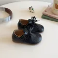 Girl's black Mary Jane flats with lace bow and woven texture for autumn wear - EU 21 / Black