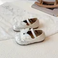 Elegant cream Mary Jane shoes with white sequins and a translucent butterfly knot for girls - EU 21 / Beige