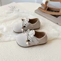 Girls' beige suede Mary Jane shoes with cross strap and wooden beads on white lace - 21 / Beige
