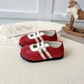 Scarpe Mary Jane in pelle rossa per bambini con cinturini bianchi e suola in gomma - EU 22 / Rosso
