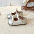 Chaussures Mary Jane beiges élégantes pour filles avec bout argenté et nœuds - EU 21 / Épissage argenté