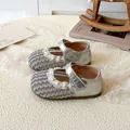Silver Mary Jane shoes for girls with lace mesh, pearls and floral embroidery details - EU 21 / Silver
