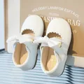 White patent leather Mary Jane shoes for girls with elegant silk bow and scalloped trim - 19 / White