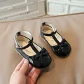 Toddler girl black patent leather Mary Jane shoes with T-strap and bow detail - EU 21 / Black