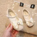 Creamy white patent leather girls Mary Jane princess shoes with silk bow and pearls - 26-30 / Beige
