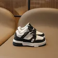 Retro black and white girls platform sneakers with Fashion strap and thick rubber sole - EU 21 / Black
