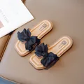 Girls' open-toe sandals featuring a large black fabric bow and soft beige soles - EU 26 / Black
