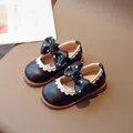 Zapatos Mary Jane negros para niña con borde festoneado blanco y lazo de lunares - EU 21 / Negro