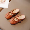 Brown girls' Mary Jane mule slippers with vintage pleats and golden buckle strap - EU 26 / Brown