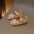 Mädchen Ledersandalen in Beige mit gewebtem Design und praktischem Klettverschluss - EU 21 / Rosa