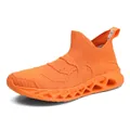Sneakers slip-on in tessuto traspirante arancione con suola ammortizzata dal design moderno - Arancione