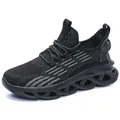 Heren hardloopschoenen van zwart mesh met holle schokabsorberende golfzool - 40 / 1723 Zwart