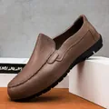 Classic brown leather loafers for men with lychee texture and anti-slip rubber sole - EU 39 / Brown