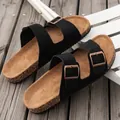 Klassieke zwarte sandalen met dubbele gesp, kurken voetbed en vintage gespen - Zwart