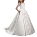 Elegante witte satijnen bloemenmeisjesjurk met kanten mouwen en een lange sleep - 8-9 jaar / Natuurlijk Wit