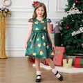Détail de la robe de Noël pour fille en satin vert avec motifs de cloches et nœuds rouges - Vert Foncé / 4-5Y