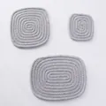 Set di tre sottobicchieri grigi in cotone intrecciato a mano, forme quadrate e ovali - Grigio chiaro