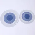 Dettaglio di tovagliette in ramiè sfumato blu e bianco in due misure per l'isolamento termico - 18cm / Blu Ciano