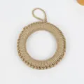 Set de table rond en jute tissé à la main couleur naturelle avec boucle de suspension - Petite Taille / Brun Clair