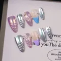 Handgefertigte Y2K-Kunstnägel mit blauen Schmetterlingen und Metallic-Aurora-Finish - XS / Kirschnebel Sternenmeer-Mandel