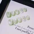 Set di unghie finte occhio di gatto verde e glitter iridescenti forma quadrata corta - XS