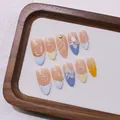 Handgefertigte Mandelnägel mit 3D-Blumenreliefs, Perlen und Muschelmotiven aus dem Meer - XS / Herbst Orange (Mandelform)