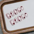Handgefertigte Cat-Eye Kunstnägel Set mit roten 3D-Herzen und glitzerndem Rosa-Finish - XS / Extra Kurz Sarg