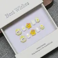 Coffret de faux ongles 3D faits main avec étoiles jaunes et motifs fleurs en relief - S