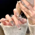 Uñas postizas hechas a mano con efecto ojo de gato plateado, diamantes y perlas - XS / Nude Ojo de Gato Francés (S34 Ataúd Medio)