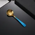 Cuillère moderne en acier inoxydable doré avec un manche bleu ciel éclatant - Cuillère à Dîner Bleu Or