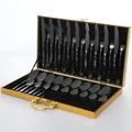 Ménagère 24 pièces en acier inoxydable noir miroir dans un coffret cadeau doré chic - Noir (Set de 36 Pièces)