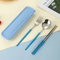 Set posate singole in acciaio inox con manici blu reale e custodia per il trasporto celeste - Forchetta Cucchiaio Bacchette Blu Argento (Custodia Blu)