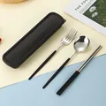 Set posate portatili in acciaio inox con manico nero e custodia opaca per studenti - Forchetta Cucchiaio Bacchette Nero Argento (Custodia Nera)