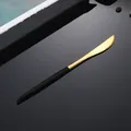 Coltello da bistecca moderno nero e oro con manico opaco e lama in acciaio inox 304 - Coltello da Tavola Nero e Oro
