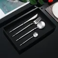 Set di posate da 4 pezzi in acciaio inossidabile 304 argento opaco in scatola regalo - Combinazione Posate Argento (Scatola Regalo)