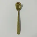 Cucchiaio da dessert in acciaio 304 dorato con manico martellato su sfondo bianco - Oro