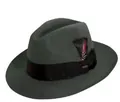 Detail van een wollen fedora hoed met zwart grosgrain lint en decoratieve veren opzij - 58cm / Donkergroen