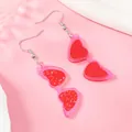 Orecchini a forma di occhiali da sole a cuore in acrilico rosa e rosso con glitter - Stile Occhiali da Sole a Cuore Rosso (WEH3940)