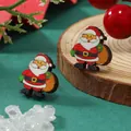 Pendientes de Papá Noel de madera hechos a mano con detalles festivos en rojo - Painted Santa Claus